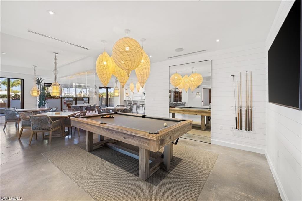 ELEVEN ELEVEN CENTRAL - Residential Lease