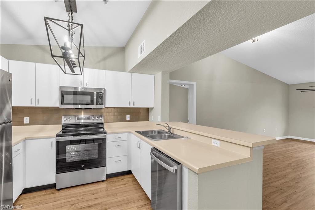 KEY ROYAL CONDOMINIUMS - Residential