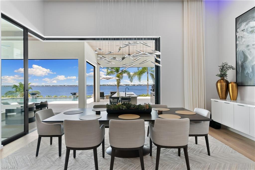 EDGEWATER - Residential
