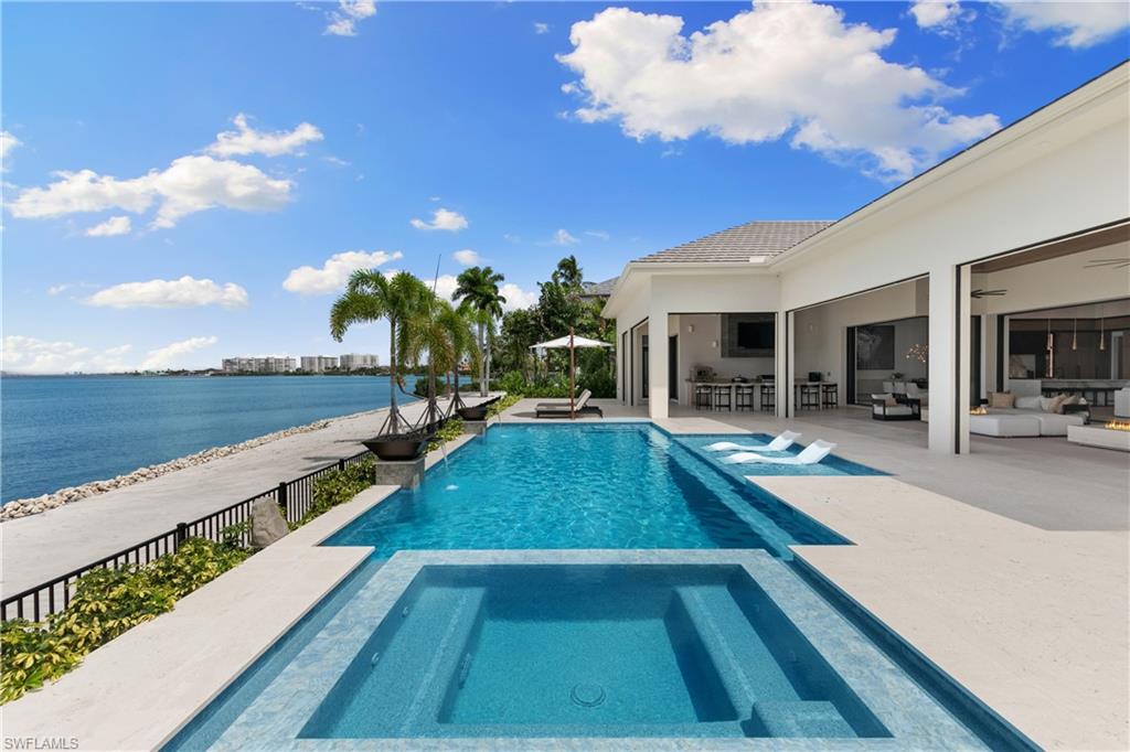 EDGEWATER - Residential