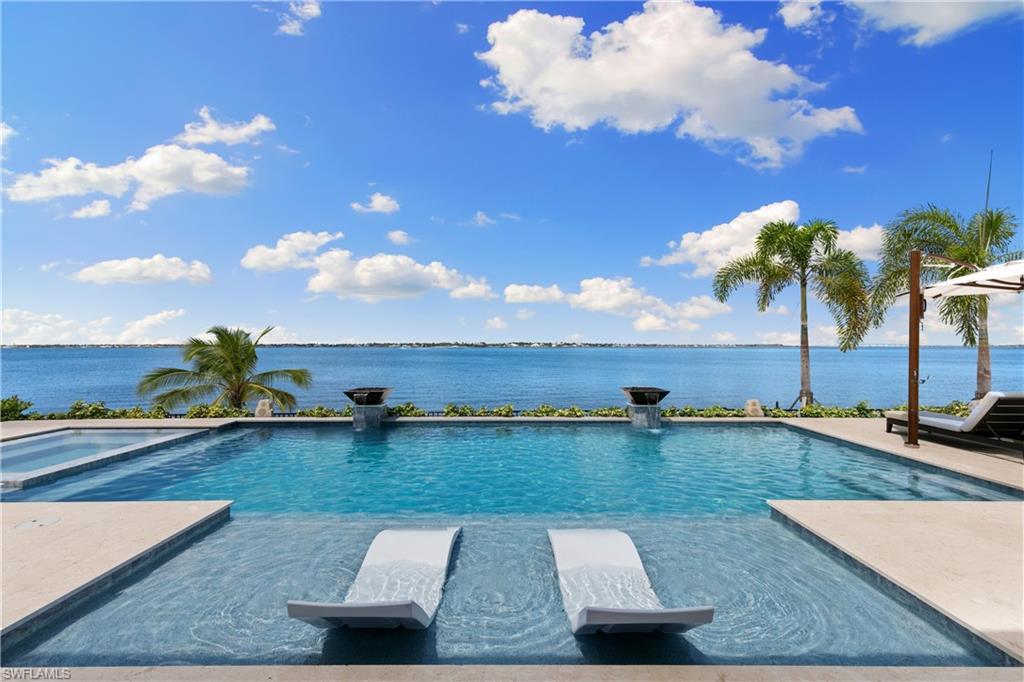 EDGEWATER - Residential