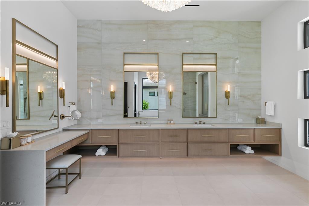 EDGEWATER - Residential