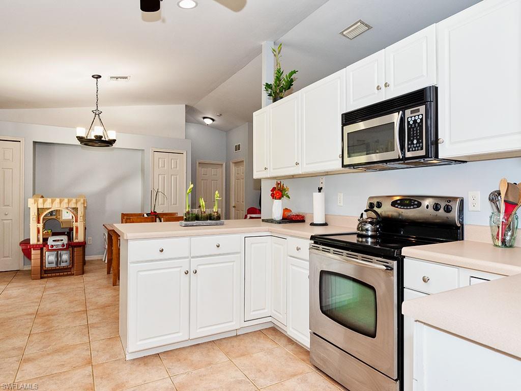 GOLDEN GATE ESTATES - Residential