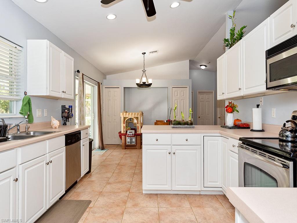 GOLDEN GATE ESTATES - Residential