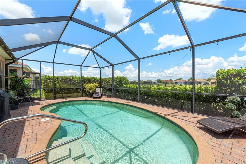 HAMPTON LAKES - Residential