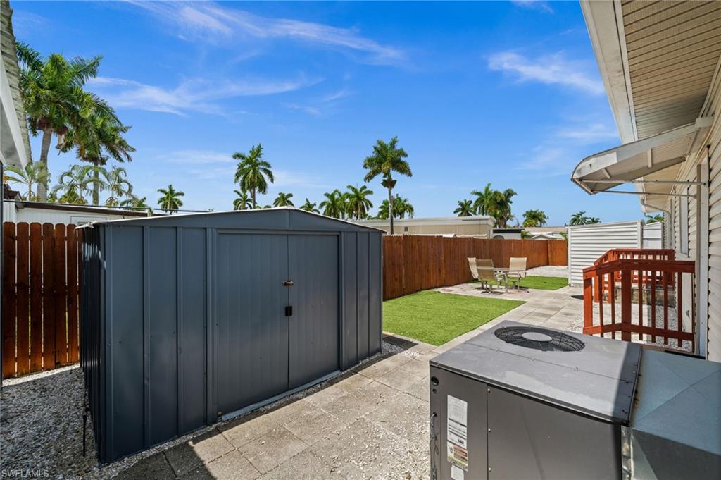 IONA GARDENS - Residential