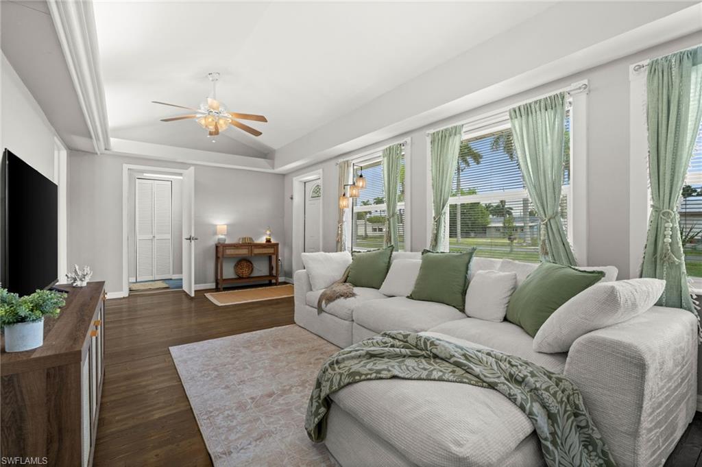 IONA GARDENS - Residential
