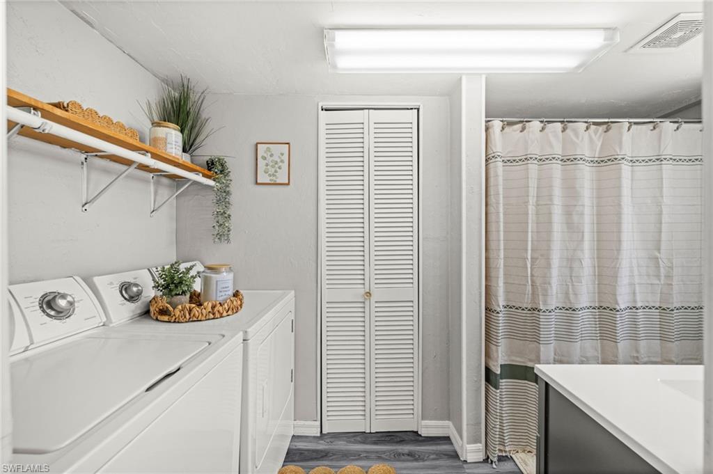 IONA GARDENS - Residential