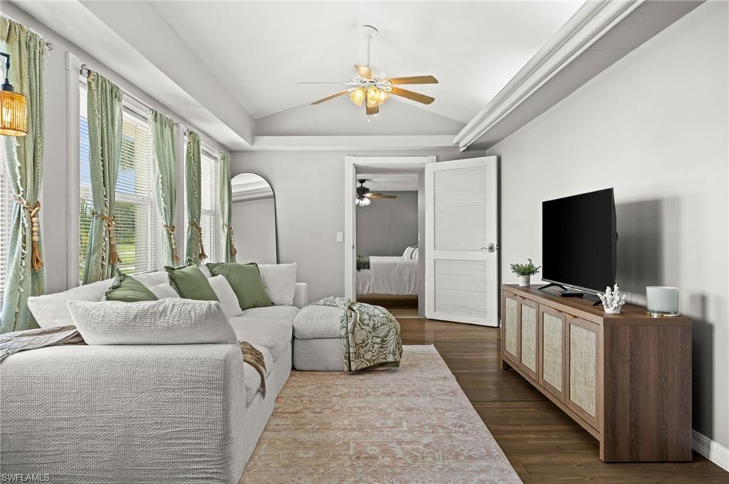 IONA GARDENS - Residential