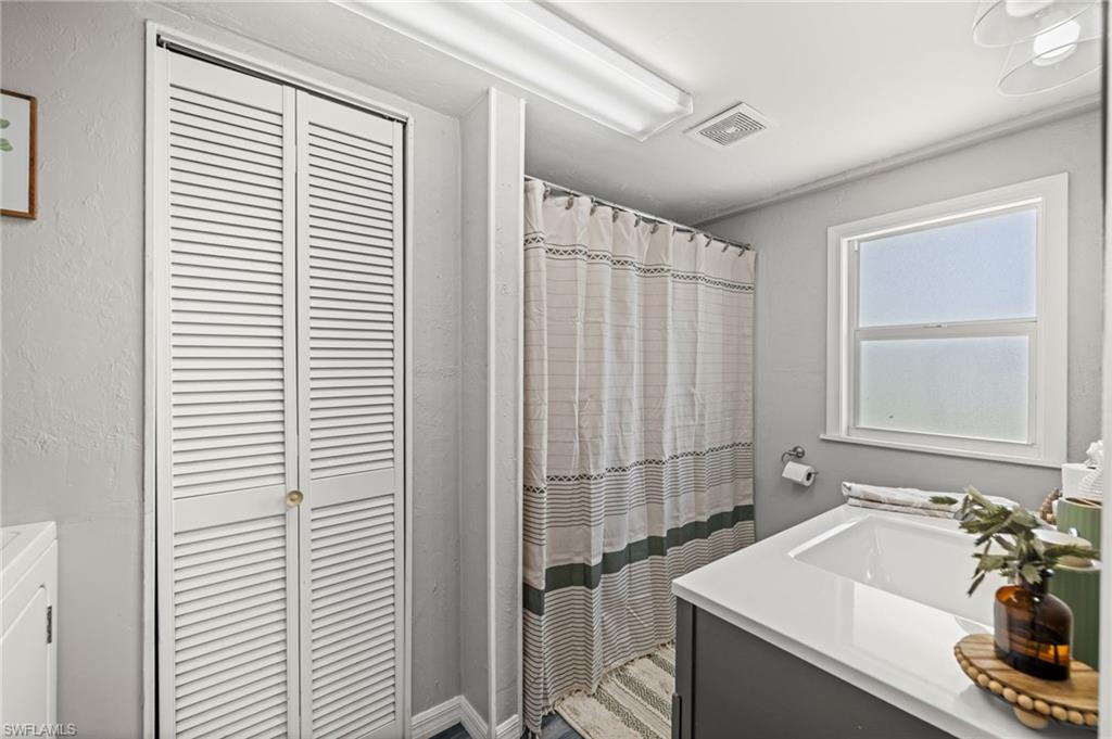 IONA GARDENS - Residential