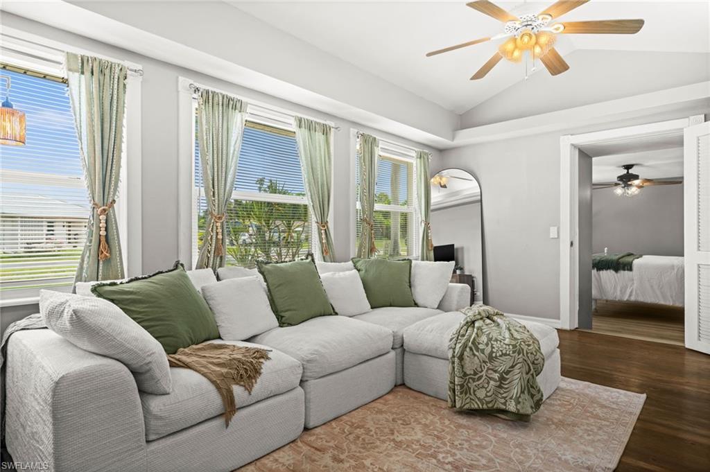 IONA GARDENS - Residential