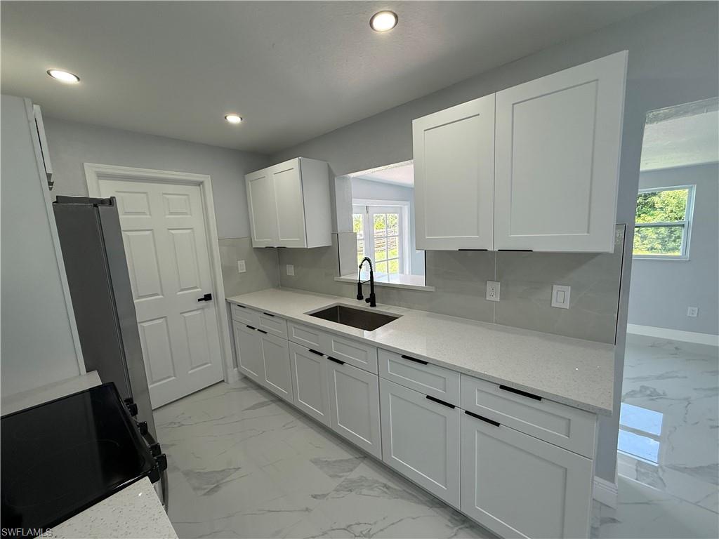 FORT MYERS SHORES - Residential