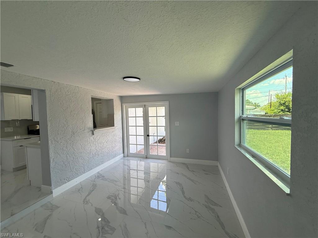FORT MYERS SHORES - Residential