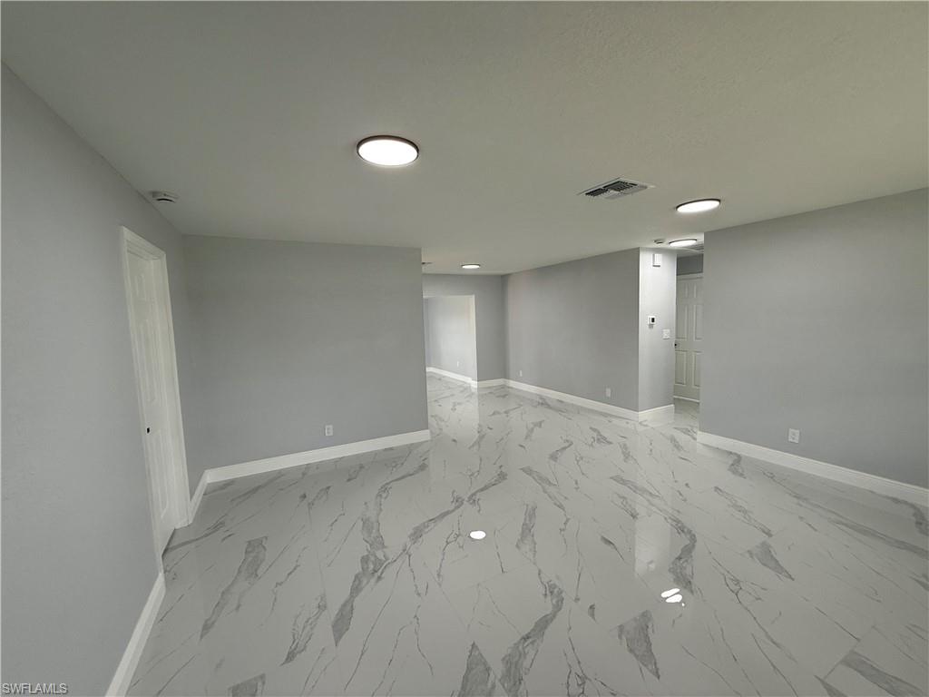 FORT MYERS SHORES - Residential