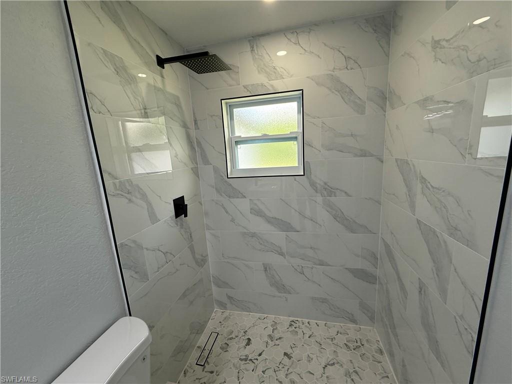 FORT MYERS SHORES - Residential