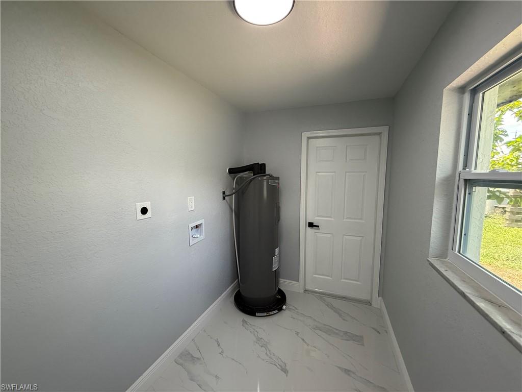 FORT MYERS SHORES - Residential