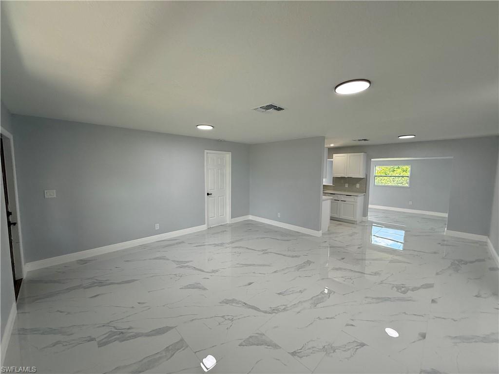 FORT MYERS SHORES - Residential