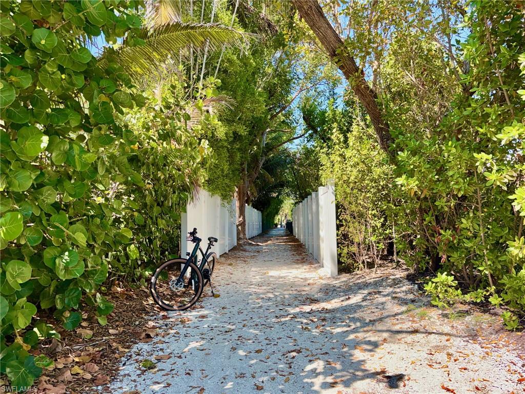 EAST ROCKS - Residential