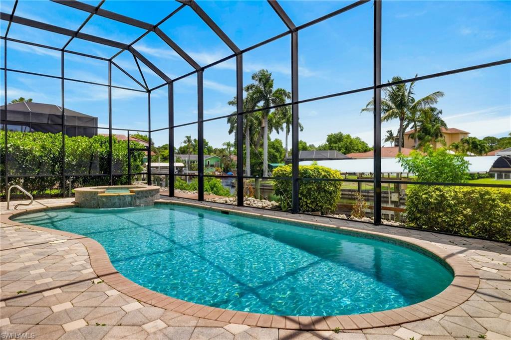 PARADISE VILLAGE - Residential