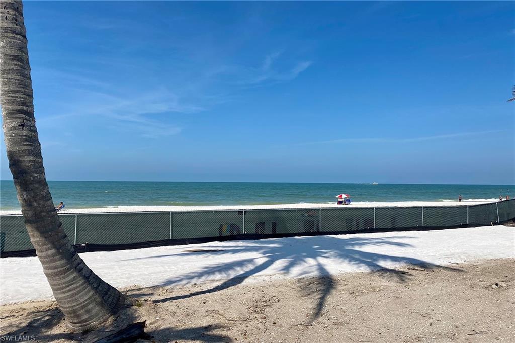 OLDE NAPLES - Land
