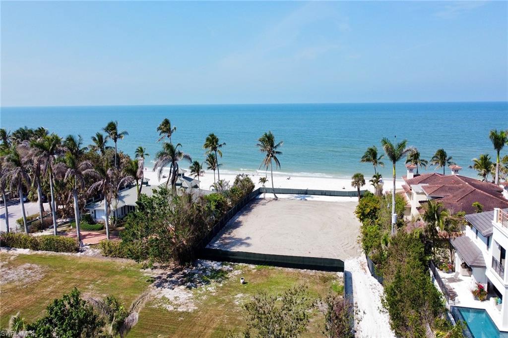 OLDE NAPLES - Land