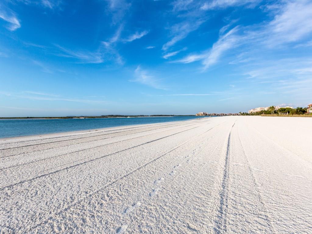 HIDEAWAY BEACH - Land