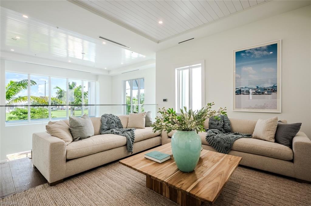 OLDE NAPLES - Residential