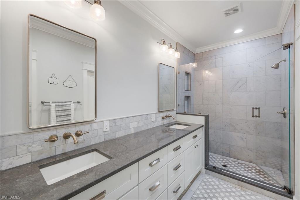 LEXINGTON - Residential