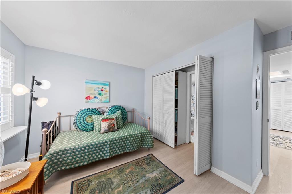GLADES COUNTRY CLUB - Residential