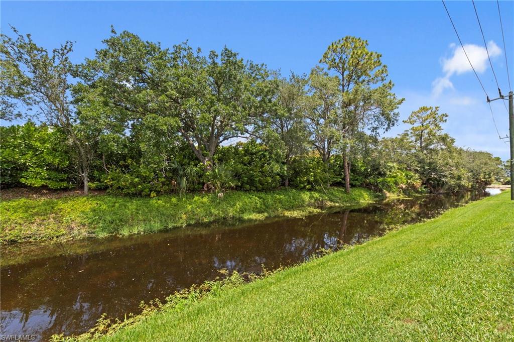 GLADES COUNTRY CLUB - Residential