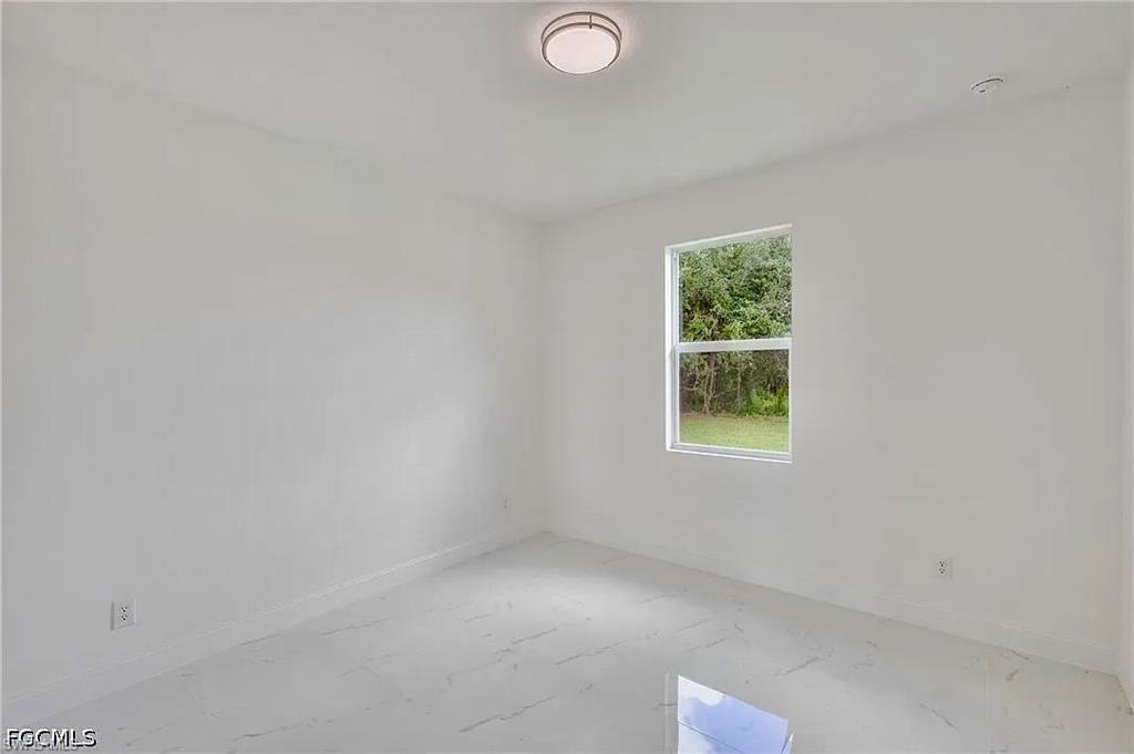 WILLOW LAKE - Residential