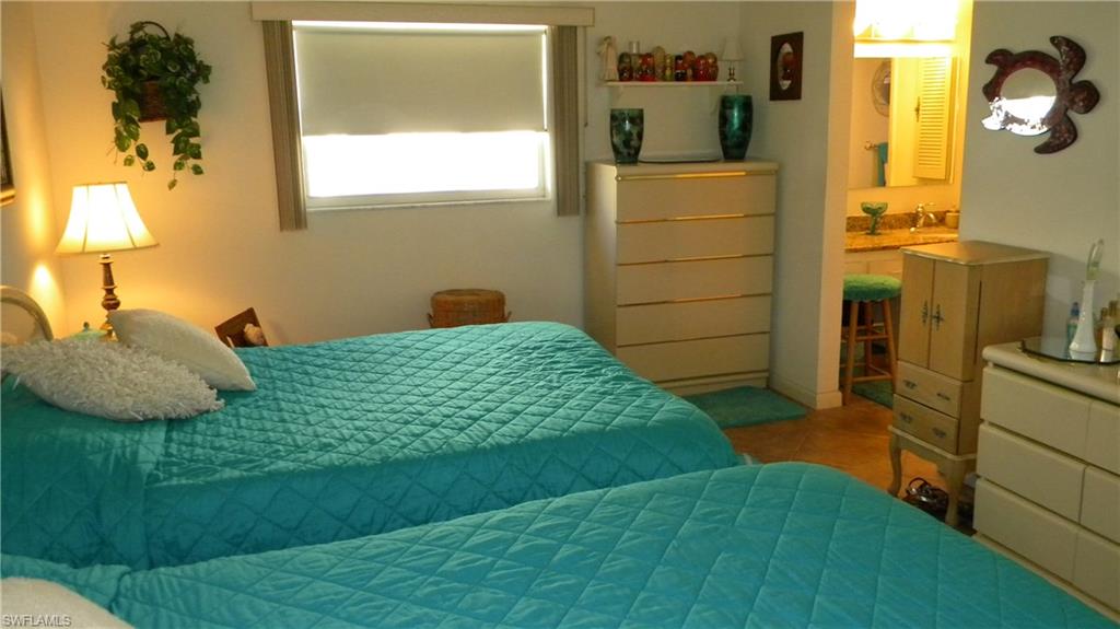 SIESTA ISLES - Residential