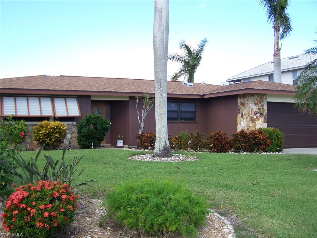 SIESTA ISLES - Residential
