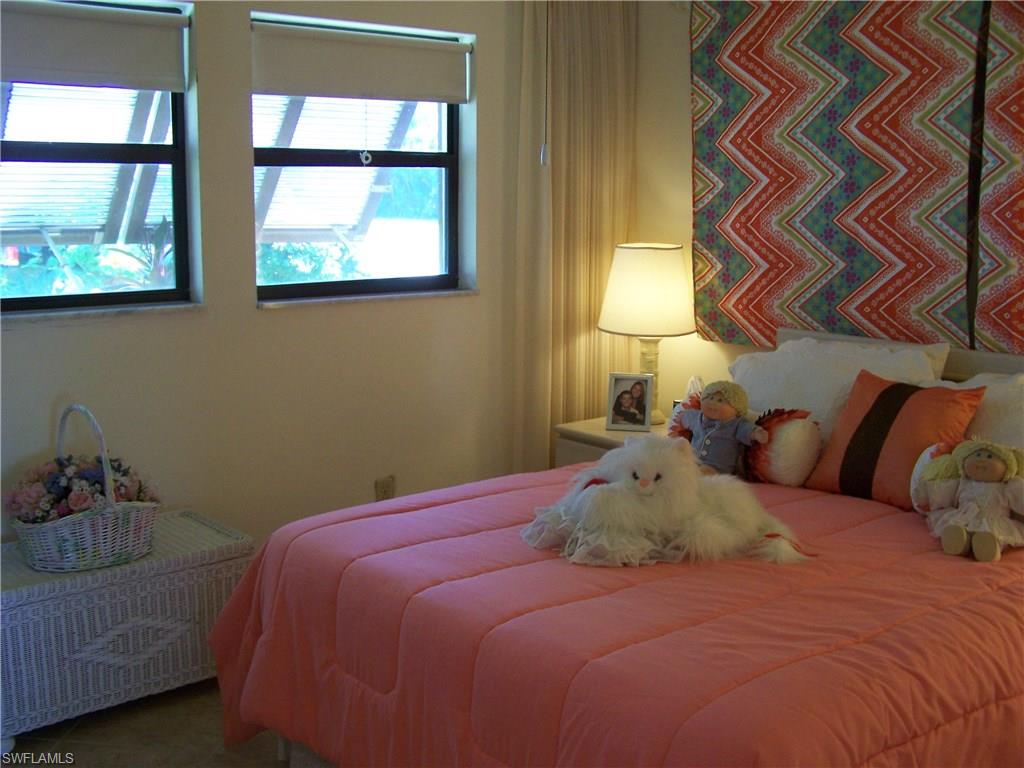 SIESTA ISLES - Residential