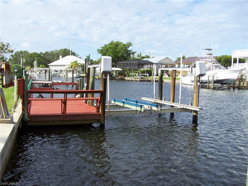 SIESTA ISLES - Residential