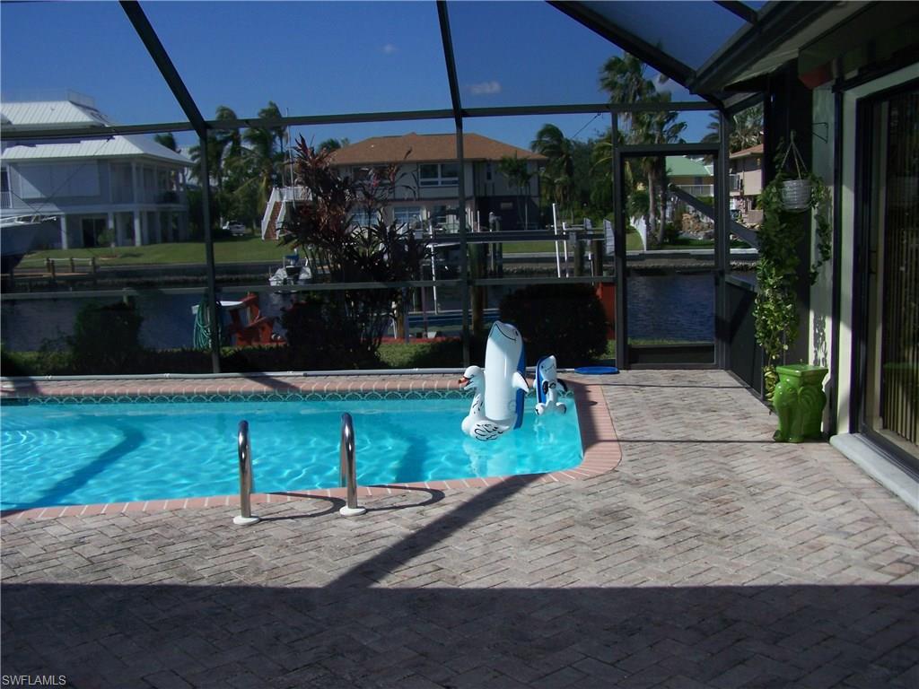 SIESTA ISLES - Residential