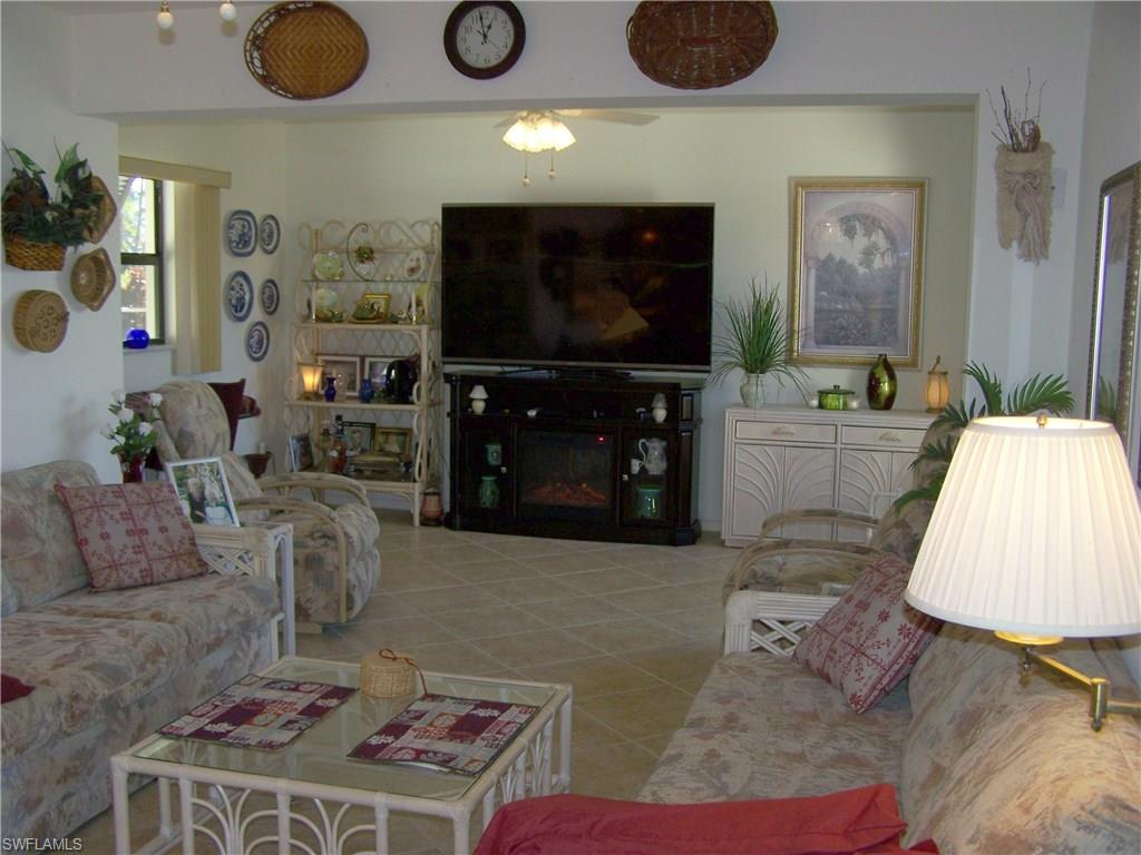 SIESTA ISLES - Residential