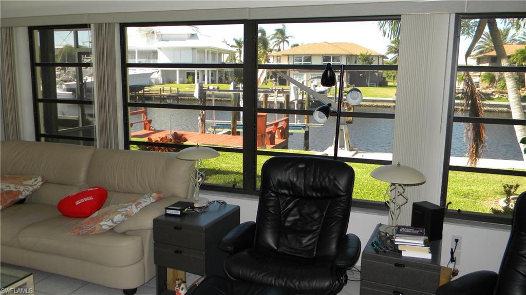 SIESTA ISLES - Residential