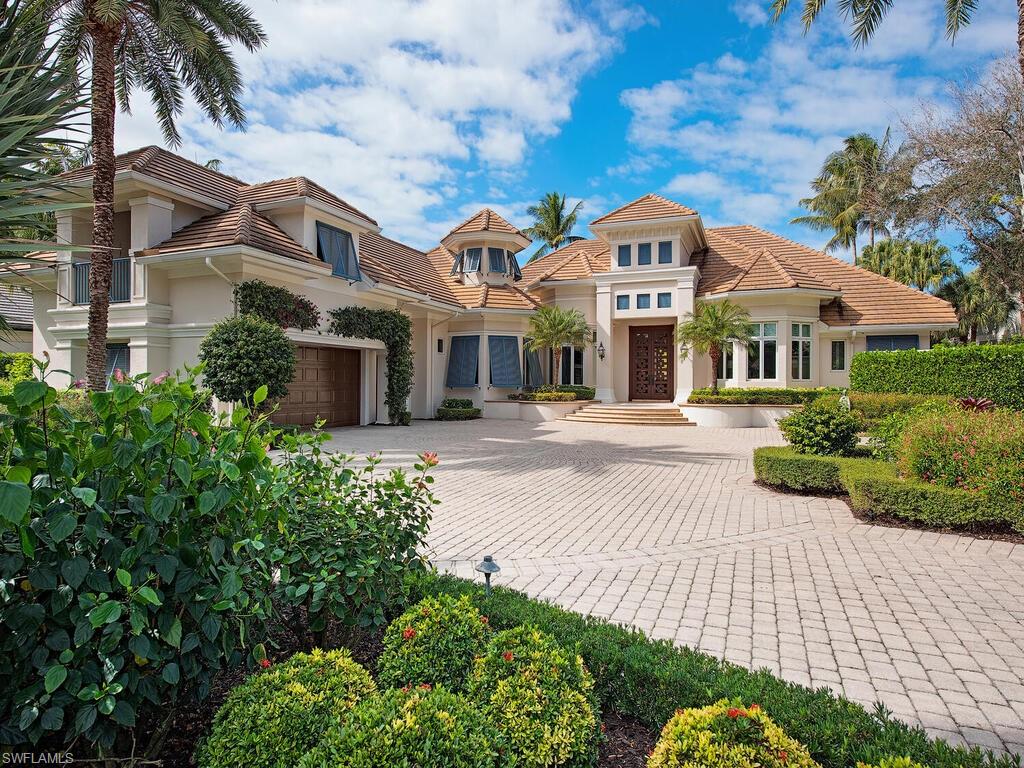 Immediate Golf Membership !!  Welcome to 3123 Dahlia Way, a beautifully maintained residence , with western exposure overlooking the 16th fairway of the Pines Course. Expansive golf course and lake views.  Built by London Bay Homes , this custom home includes neutral stone flooring, cypress wood ceilings, and unique details thru-out the home.  There’s a beautiful screened lanai for outdoor living , with outdoor kitchen, fireplace, large sitting area and dining . Large primary suite with 2 separate bathrooms. Located within the prestigious, gated community of Grey Oaks in Naples, Florida. This home offers a well-designed floor plan with spacious living areas, abundant natural light, and seamless indoor-outdoor living. The great location allows for a short walk to the clubhouse and fitness center. New whole house generator. 

The interior features open and inviting spaces ideal for everyday living and entertaining, complemented by thoughtfully appointed finishes and a functional layout. Outdoor living areas provide an ideal setting to enjoy Florida’s year-round climate, whether relaxing or hosting guests.

Grey Oaks is a premier luxury community offering an exceptional lifestyle with world-class amenities, including three championship golf courses, an expansive clubhouse, fine and casual dining venues, a state-of-the-art fitness and wellness center, tennis and pickleball courts, resort-style pools, spa services, walking paths, and a full calendar of social and recreational activities. The community also offers 24-hour gated security and professionally maintained grounds.

Conveniently located near Naples’ renowned shopping, dining, cultural attractions, and Gulf beaches, this property presents an outstanding opportunity to enjoy the refined lifestyle and amenities that make Grey Oaks one of Naples’ most sought-after communities.