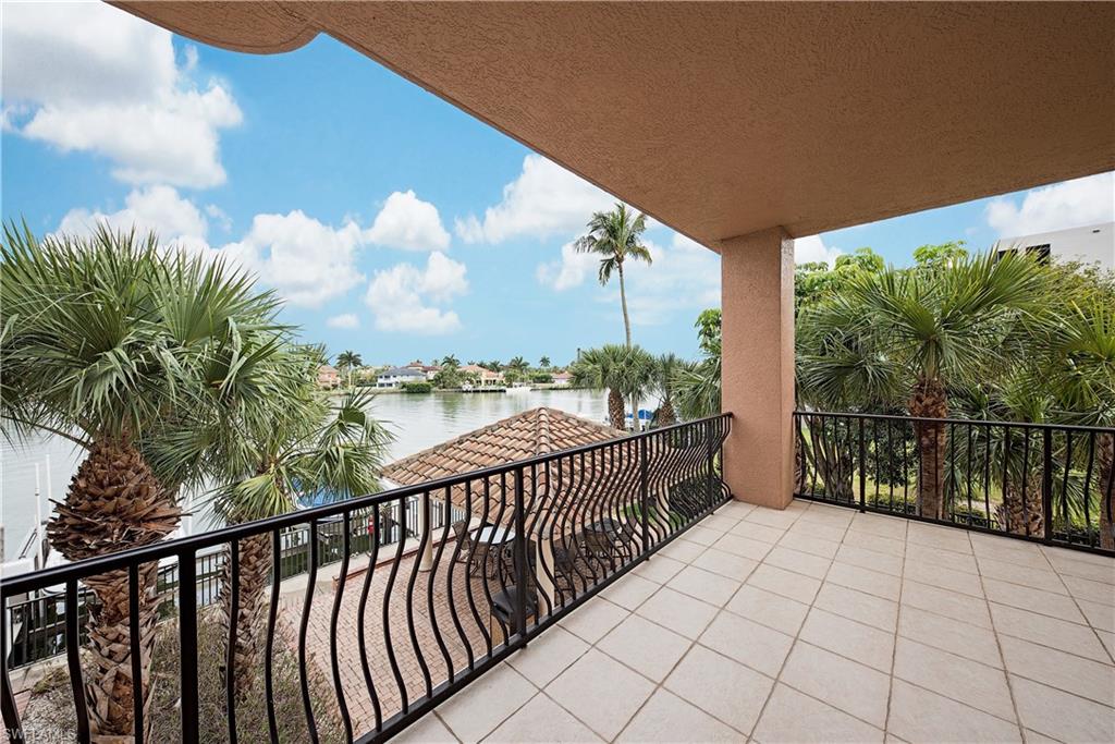 VANDERBILT BEACHCOMBER - Residential