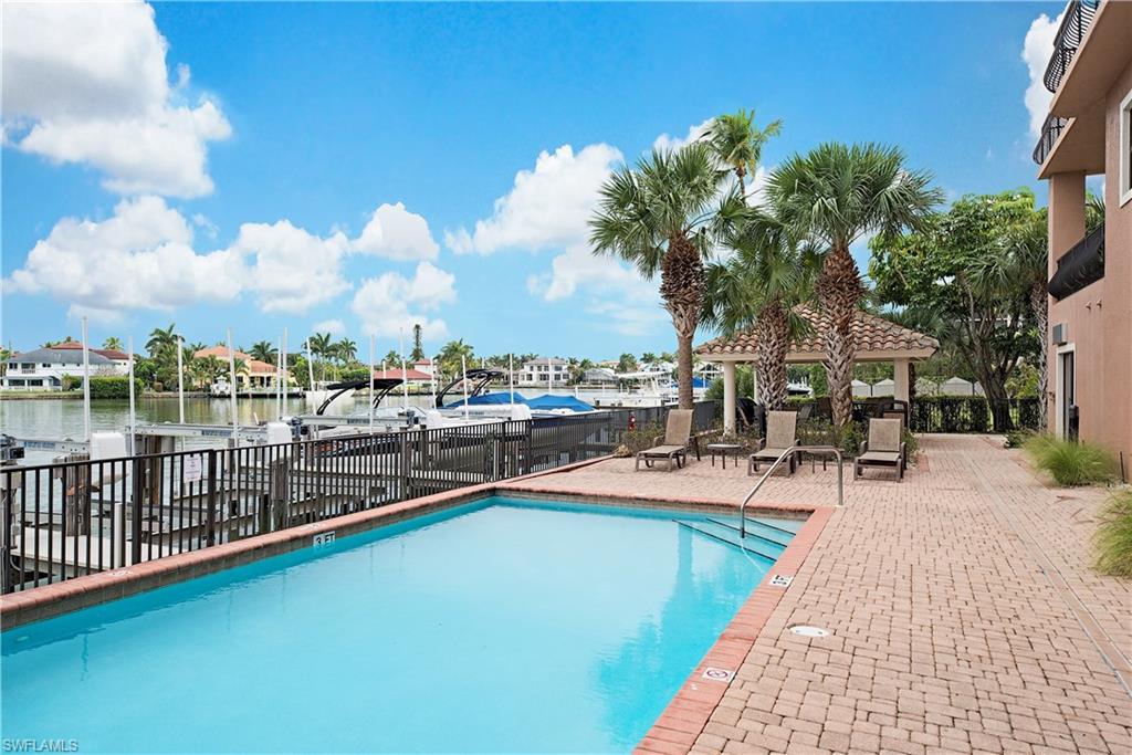 VANDERBILT BEACHCOMBER - Residential
