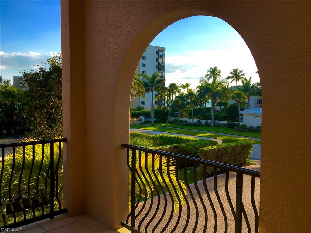 VANDERBILT BEACHCOMBER - Residential