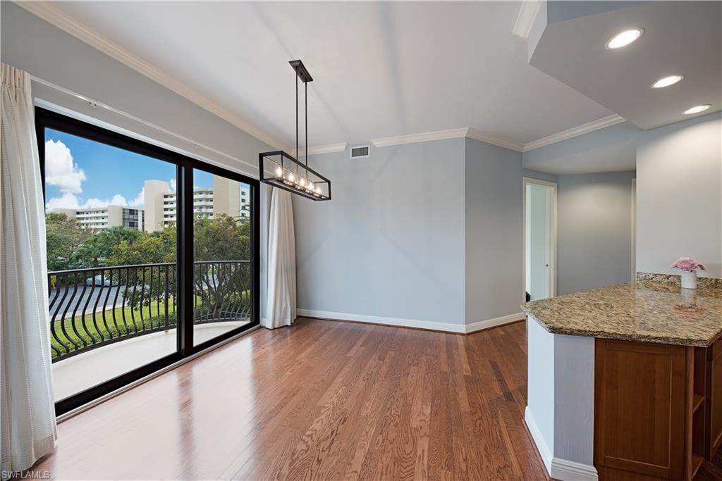 VANDERBILT BEACHCOMBER - Residential