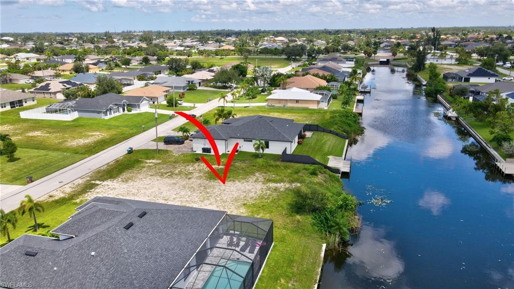 CAPE CORAL - Land