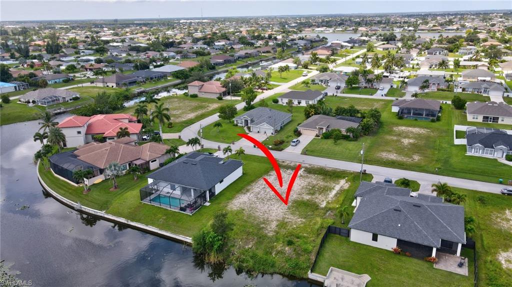 CAPE CORAL - Land