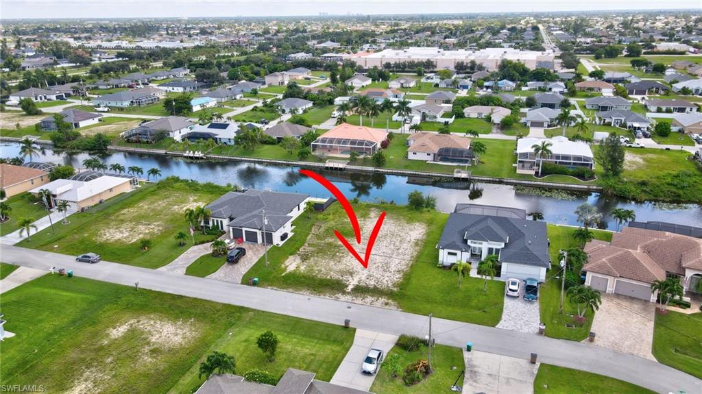 CAPE CORAL - Land
