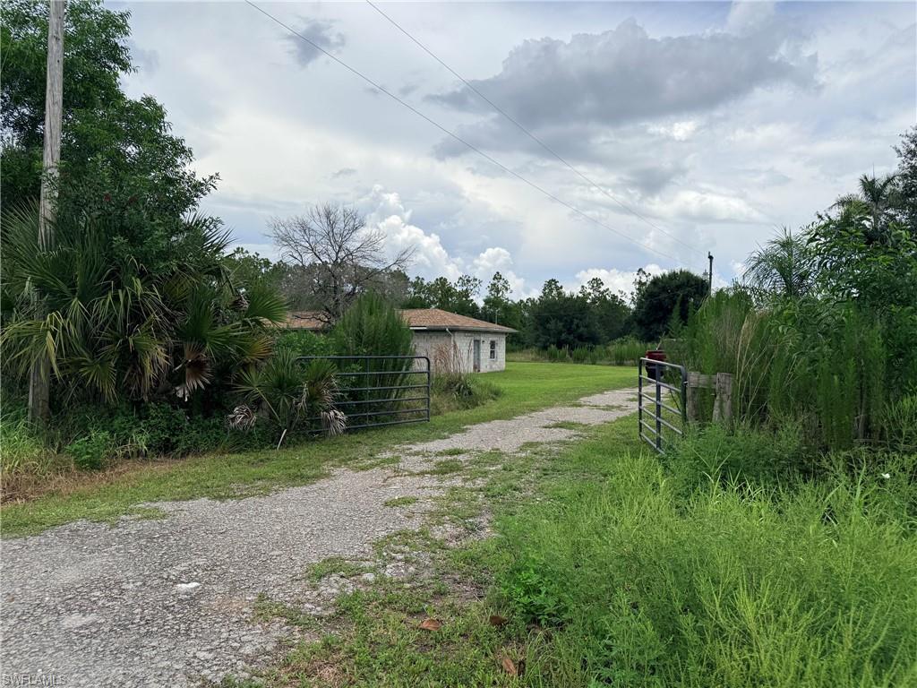 ACREAGE - Land
