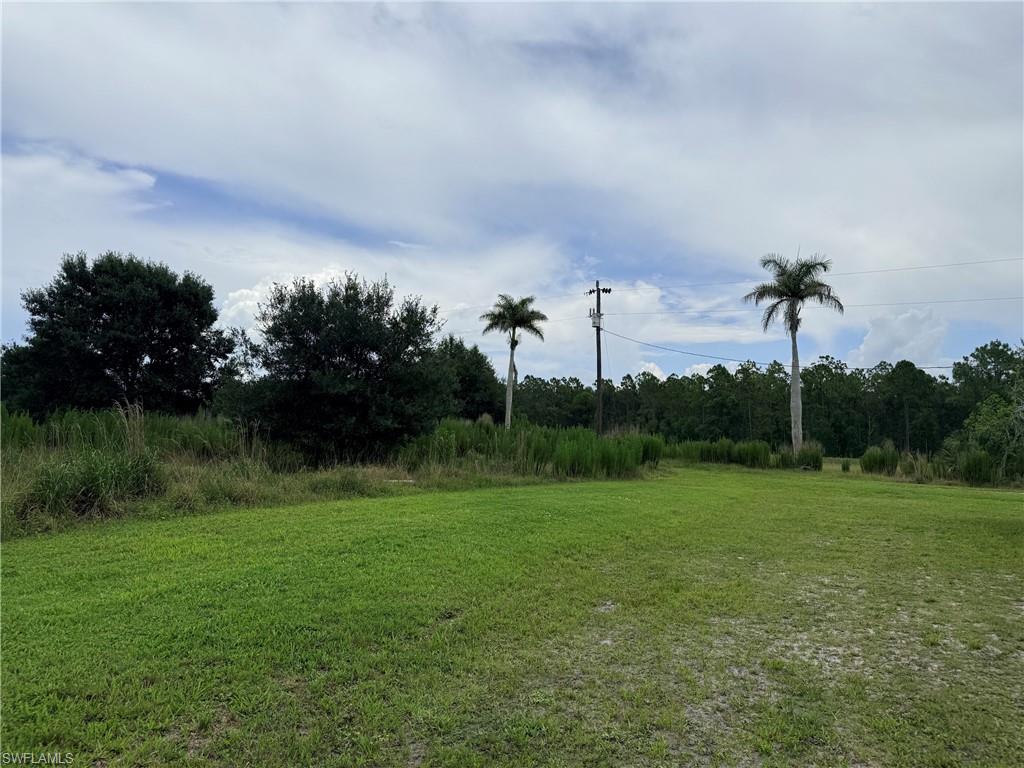 ACREAGE - Land