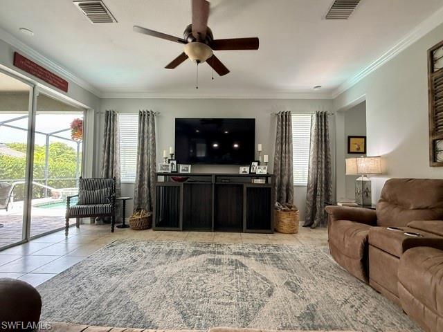 HAMPTON LAKES - Residential
