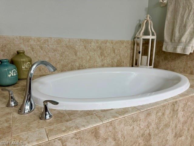 HAMPTON LAKES - Residential